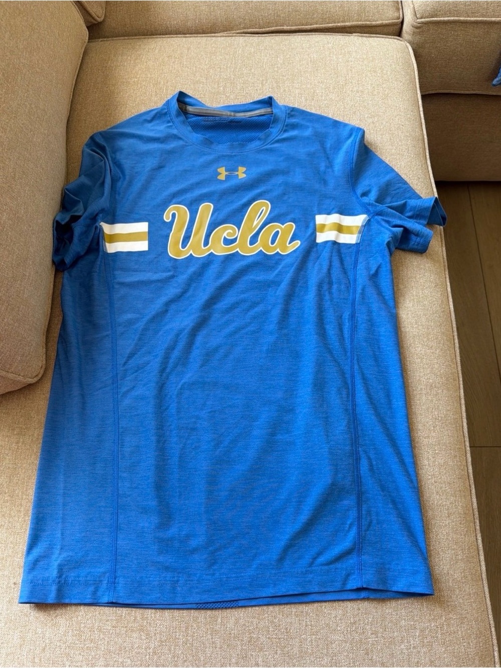 Under Armour UCLA Royal Blue and Gold Athletic Tee size XS